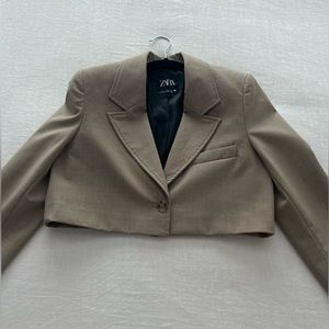 Zara Cropped Beige Blazer